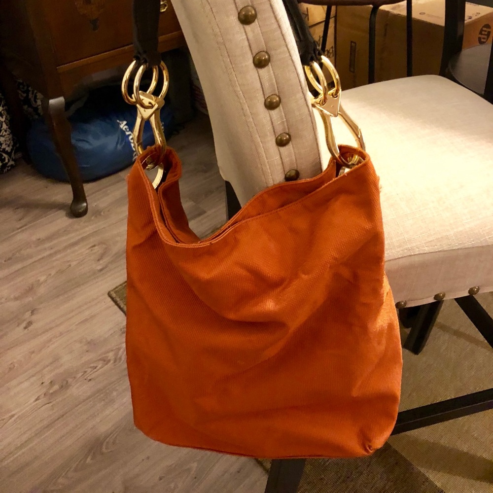 Designer purses 👜 - Picture 4 of 5